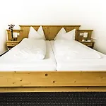 Cityhouse Apartman Schladming